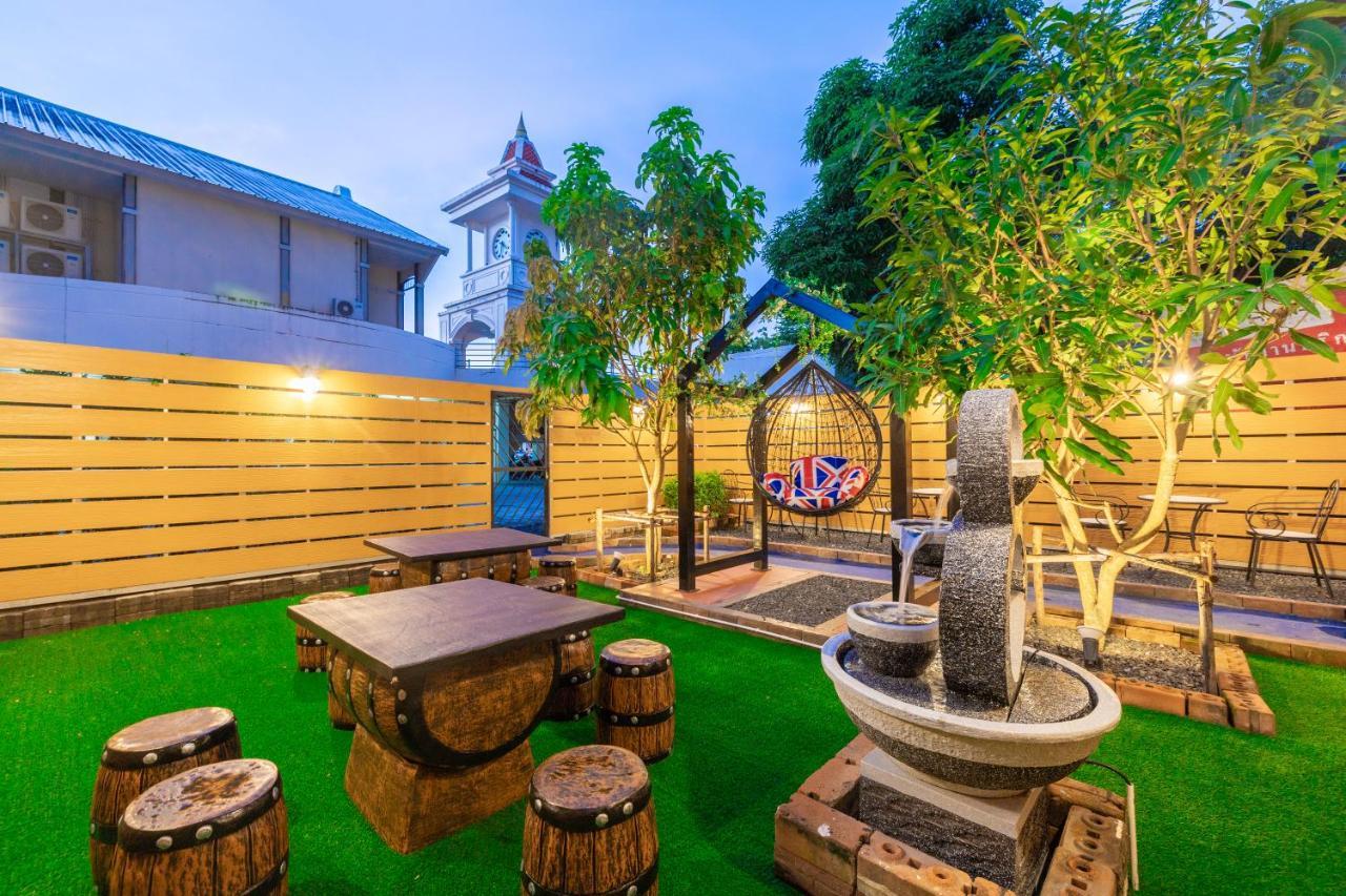 Auberge de jeunesse Marco Polo Phuket Poshtel & Bistro Extérieur photo